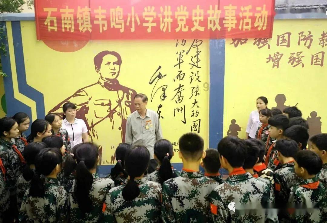 迷失在街头的男孩